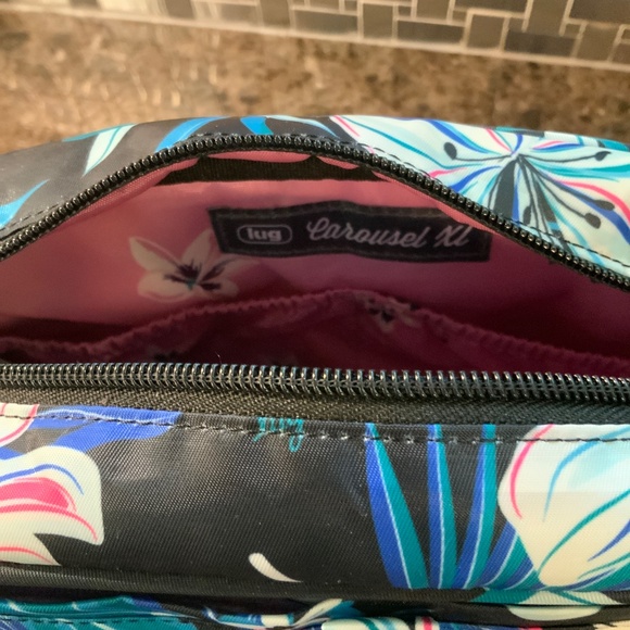 LUG - Carousel XL. NWOT - Picture 3 of 10